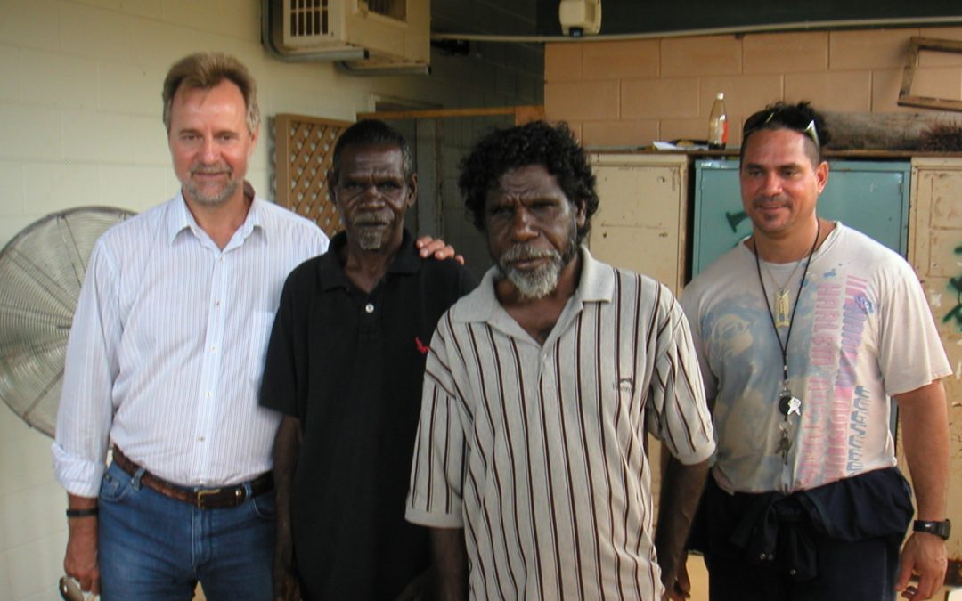 Aurukun Artists meet Federal Minister for Indigenous Affairs on Badu Island